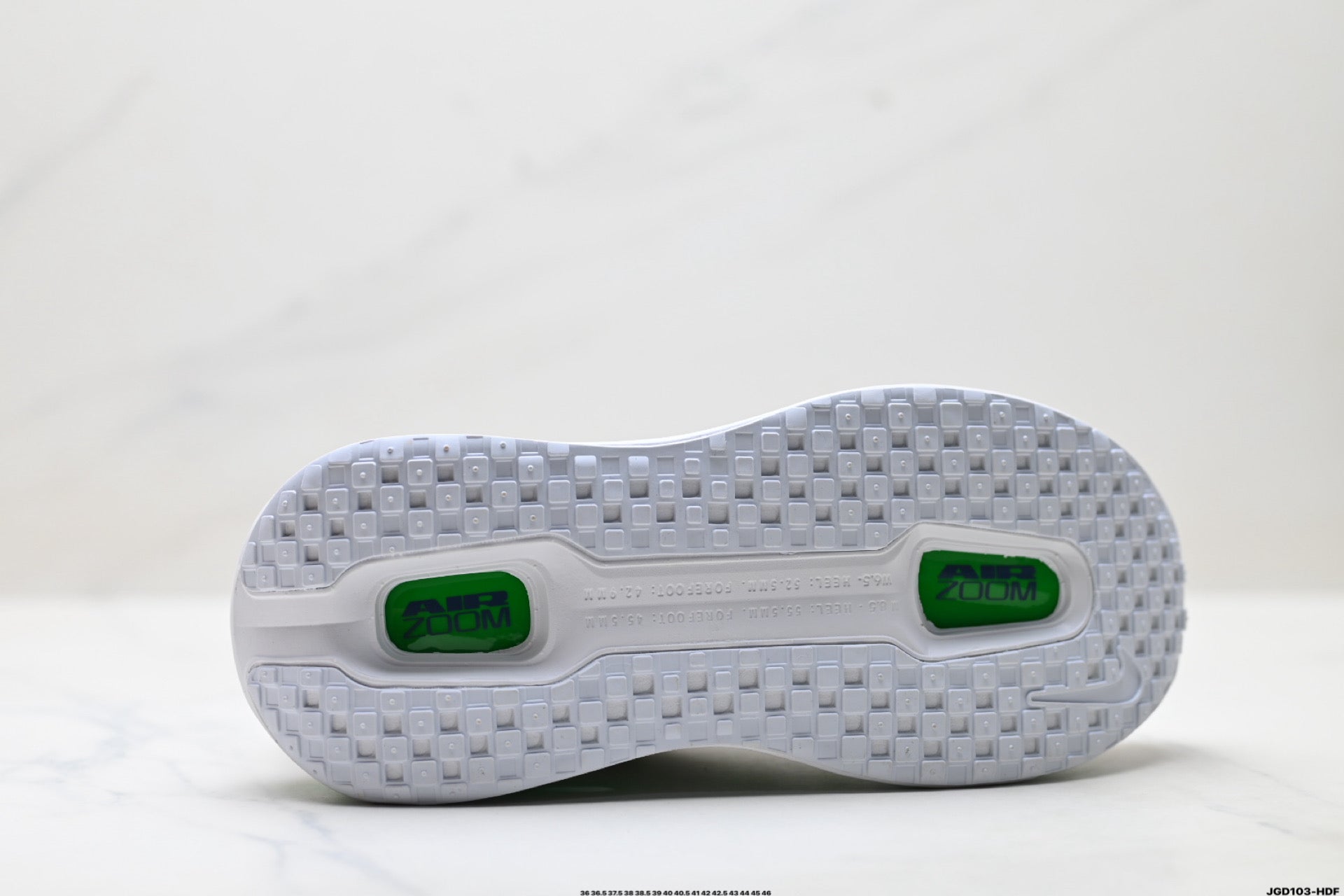 Nike Vomero Premium Low-Top Running Shoe HQ2050-102