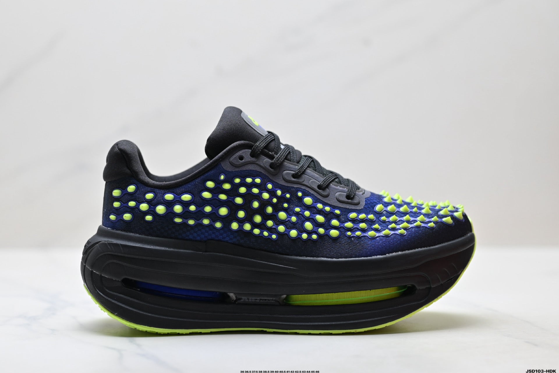 Nike Vomero Premium Low-Top Running Shoe IR2168-002