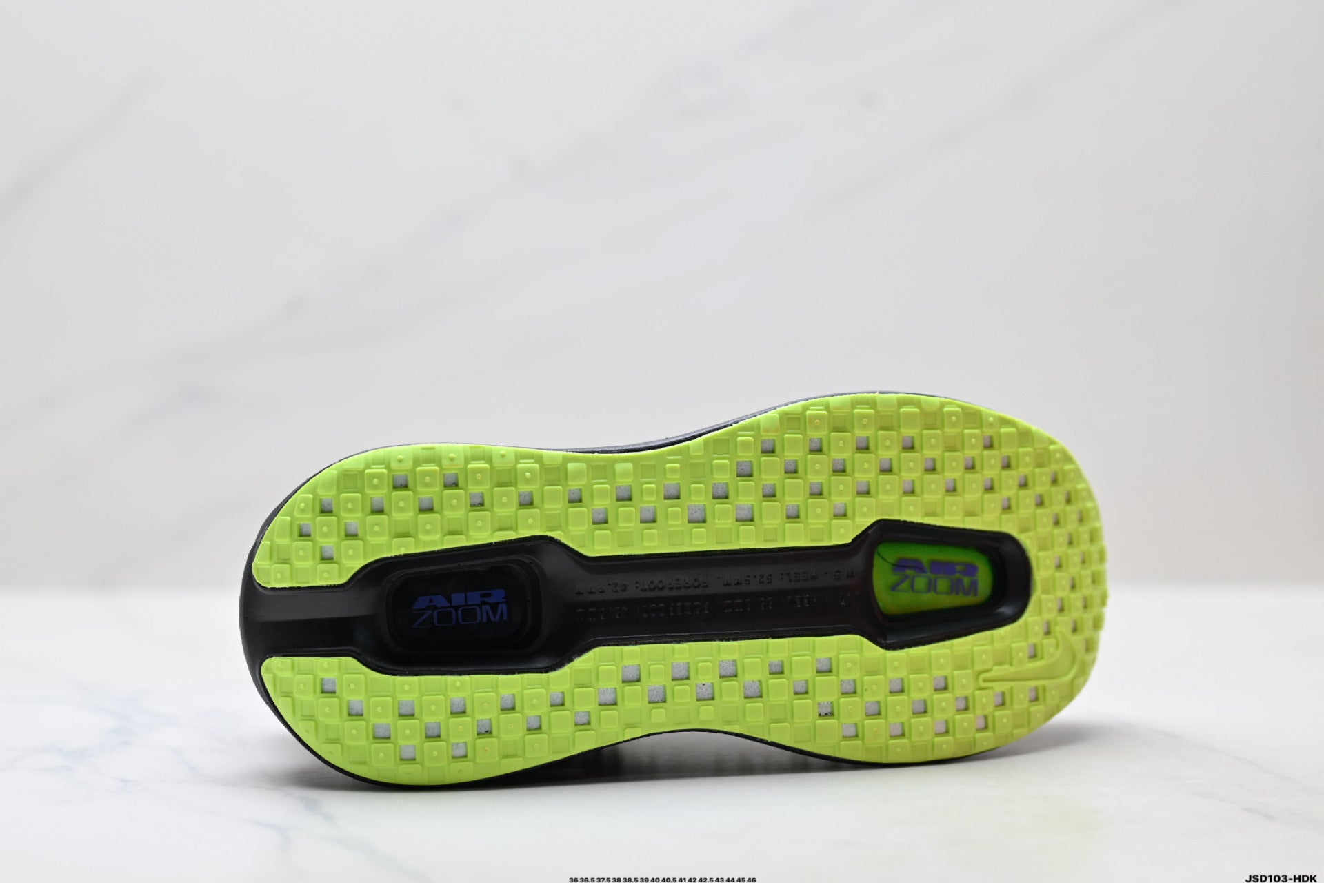 Nike Vomero Premium Low-Top Running Shoe IR2168-002