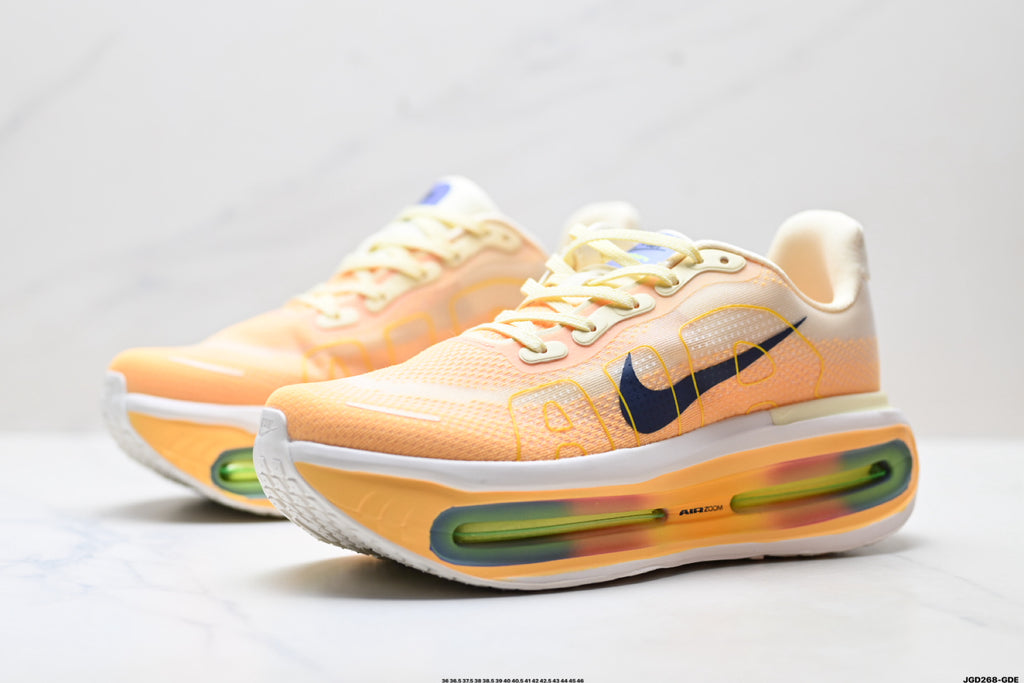 Nike Vomero Premium Low-Top Running Shoe HQ2050-701