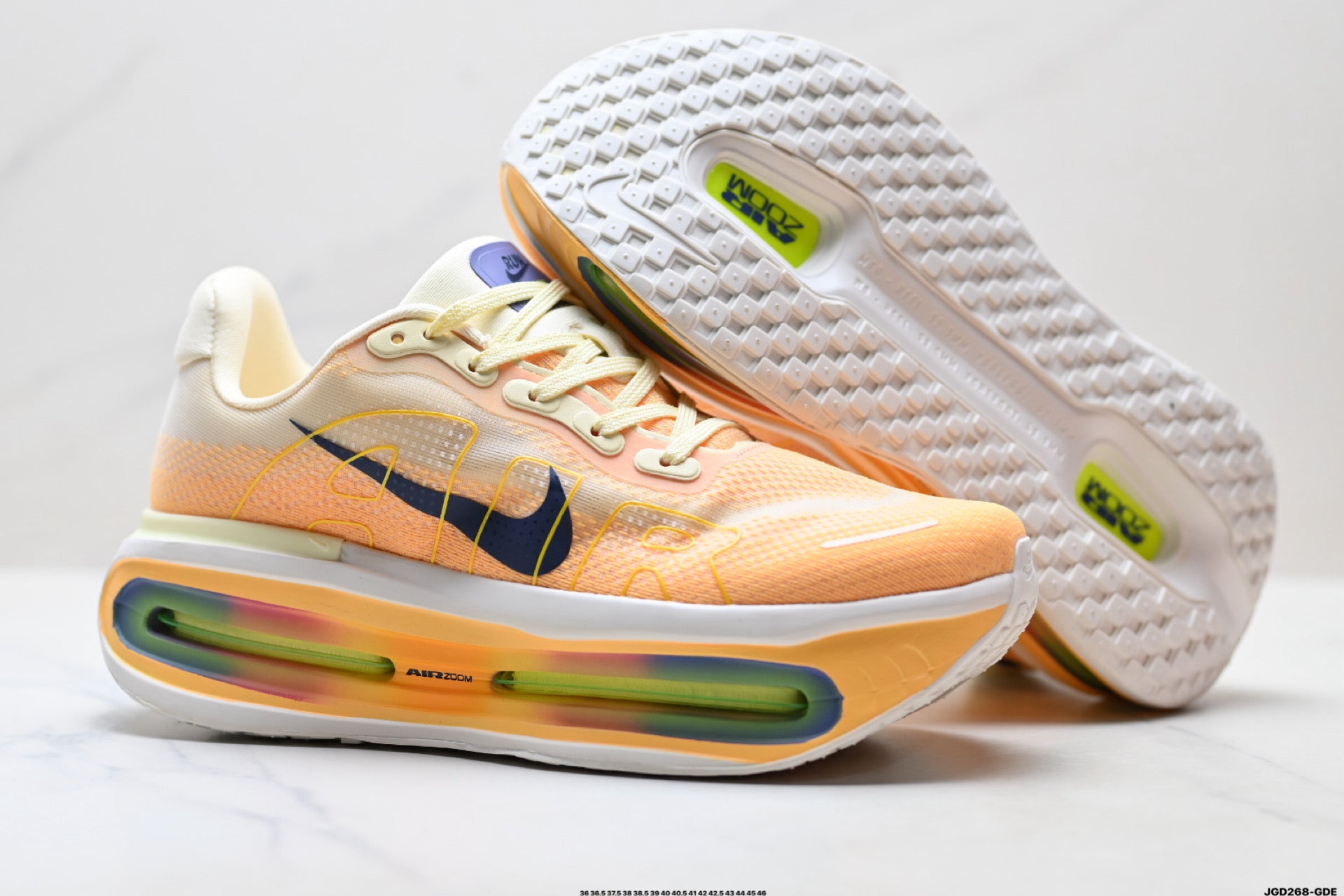 Nike Vomero Premium Low-Top Running Shoe HQ2050-701