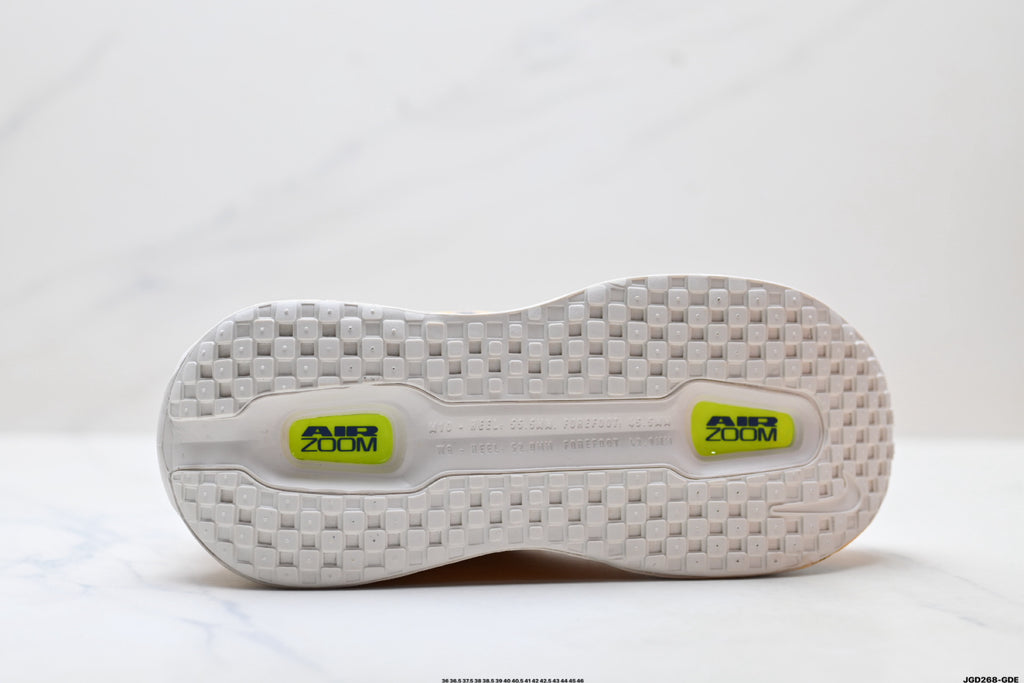 Nike Vomero Premium Low-Top Running Shoe HQ2050-701