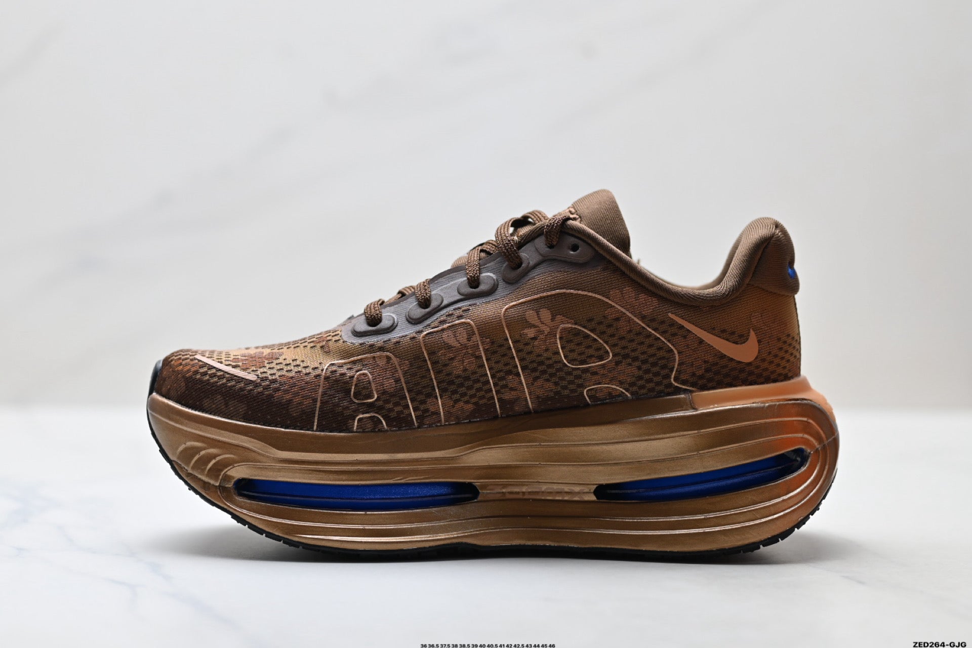 Nike Vomero Premium Low-Top Running Shoe IQ0028-200