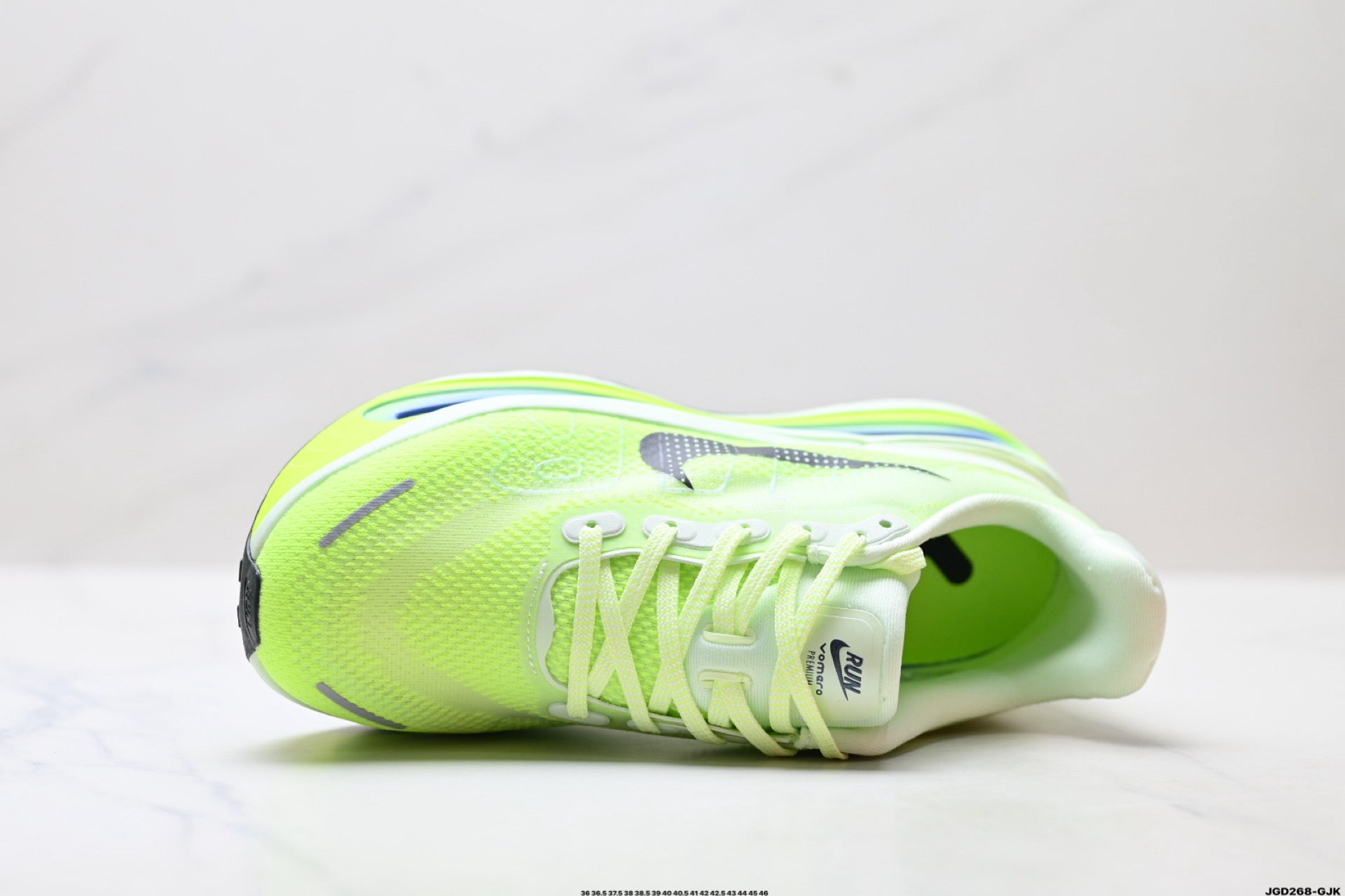 Nike Vomero Premium Low-Top Running Shoe HQ2050-702