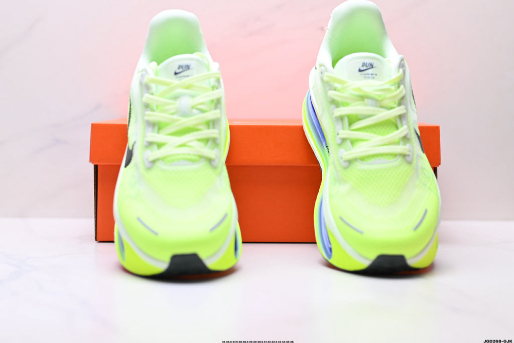 Nike Vomero Premium Low-Top Running Shoe HQ2050-702