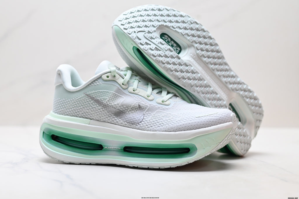 Nike Vomero Premium Low-Top Running Shoe HM5973-300