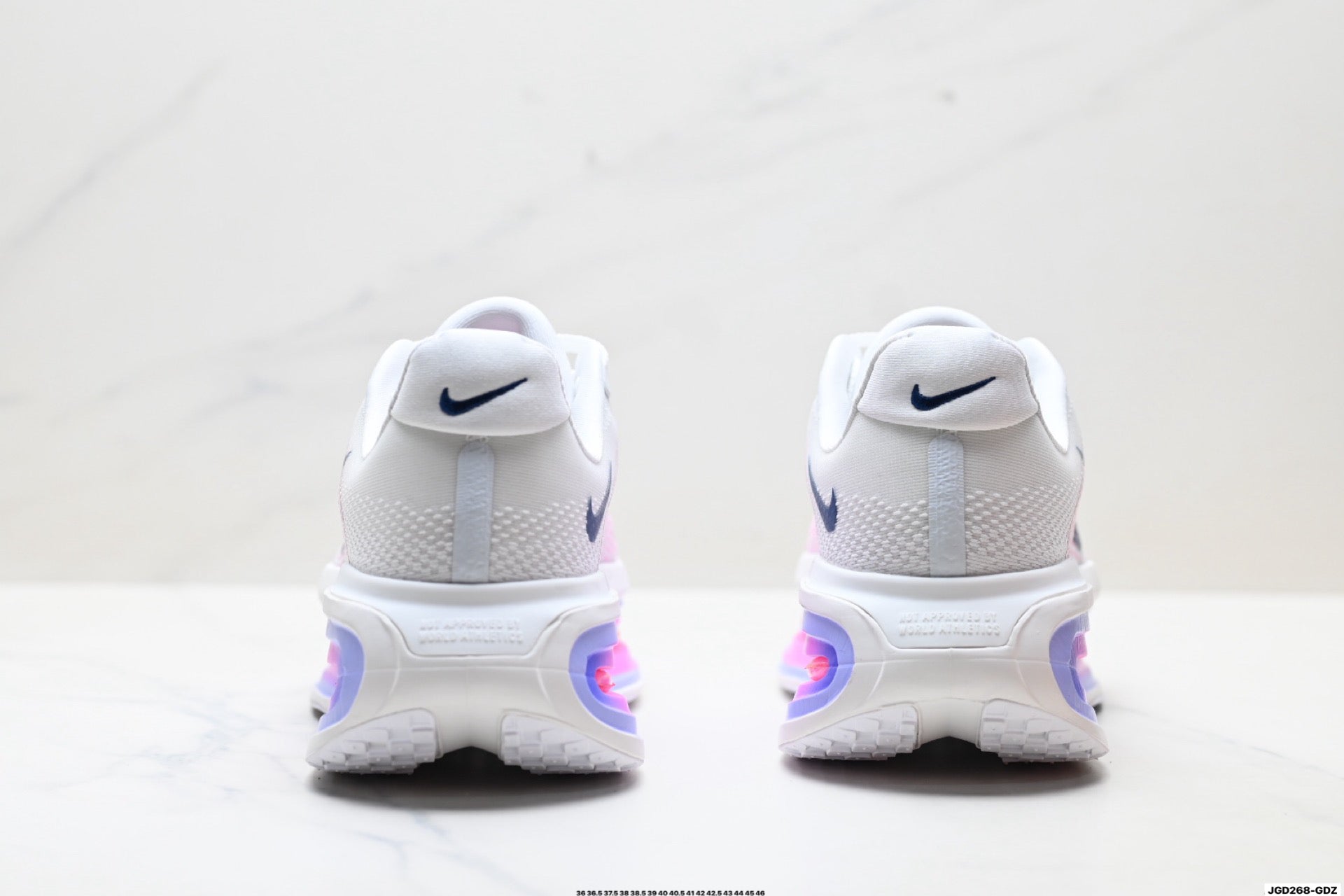 Nike Vomero Premium Low-Top Running Shoe HM5973-400