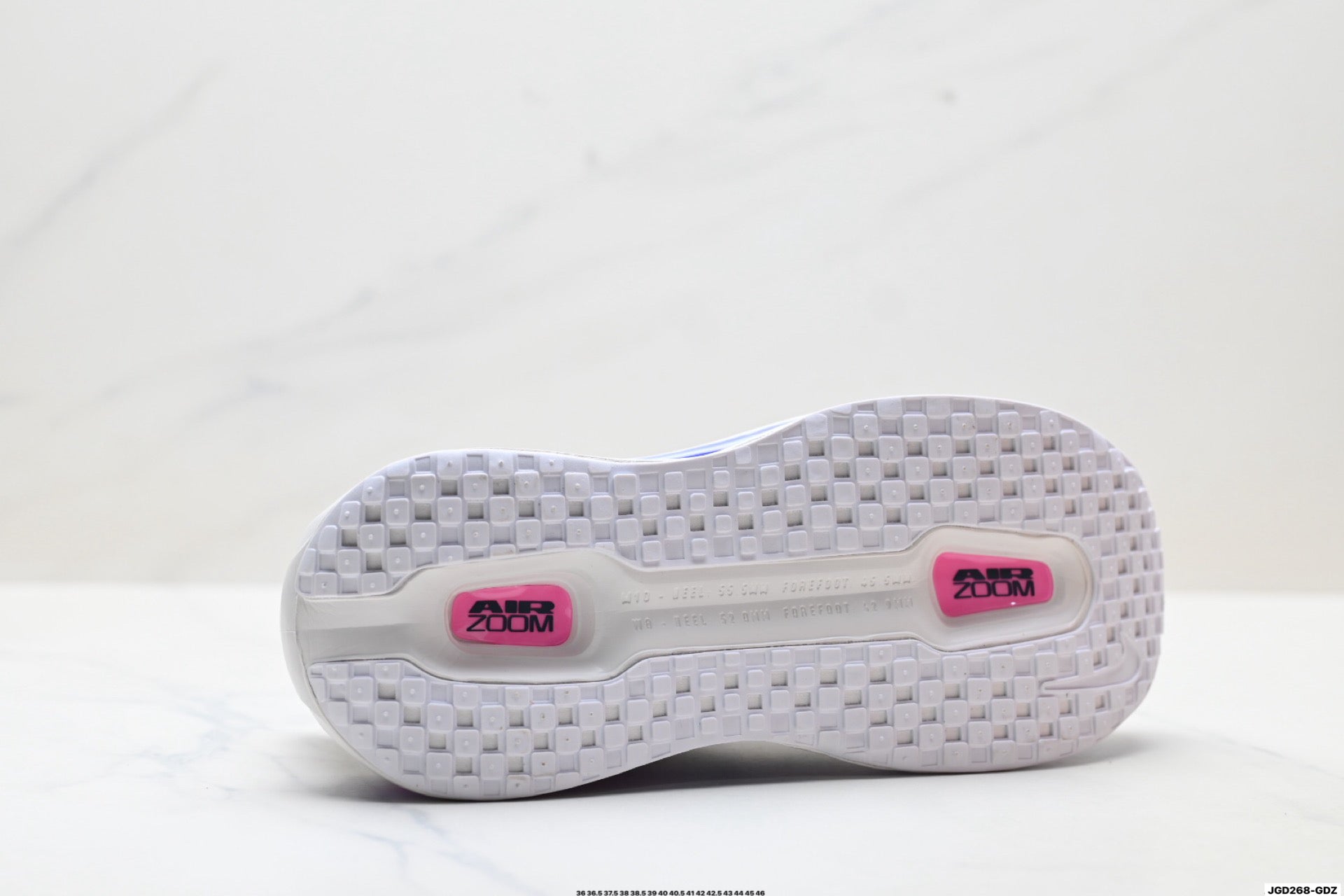 Nike Vomero Premium Low-Top Running Shoe HM5973-400