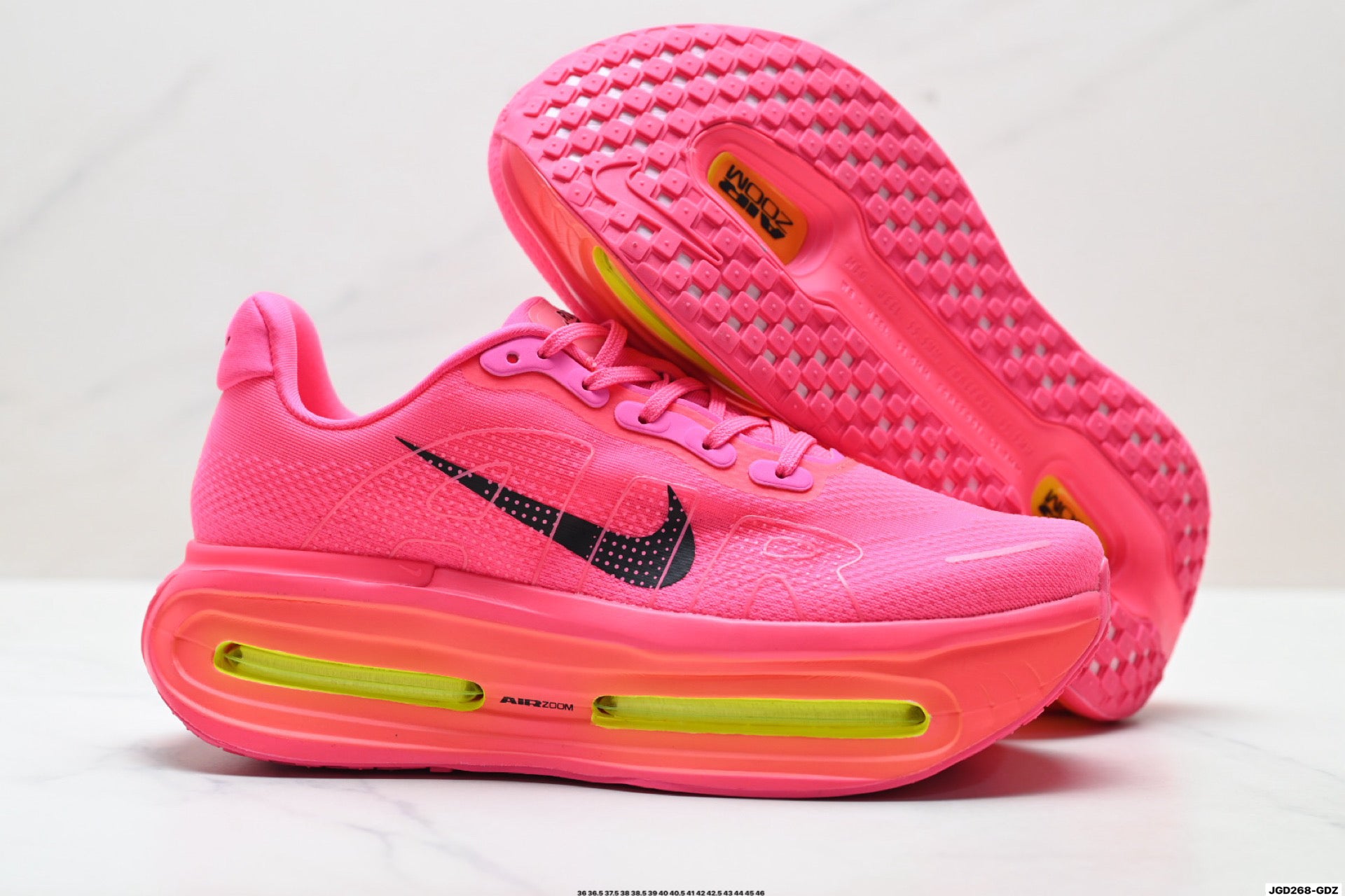 Nike Vomero Premium Low-Top Running Shoe HM5973-603