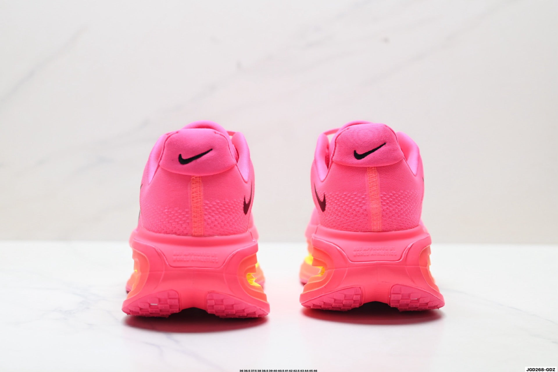 Nike Vomero Premium Low-Top Running Shoe HM5973-603