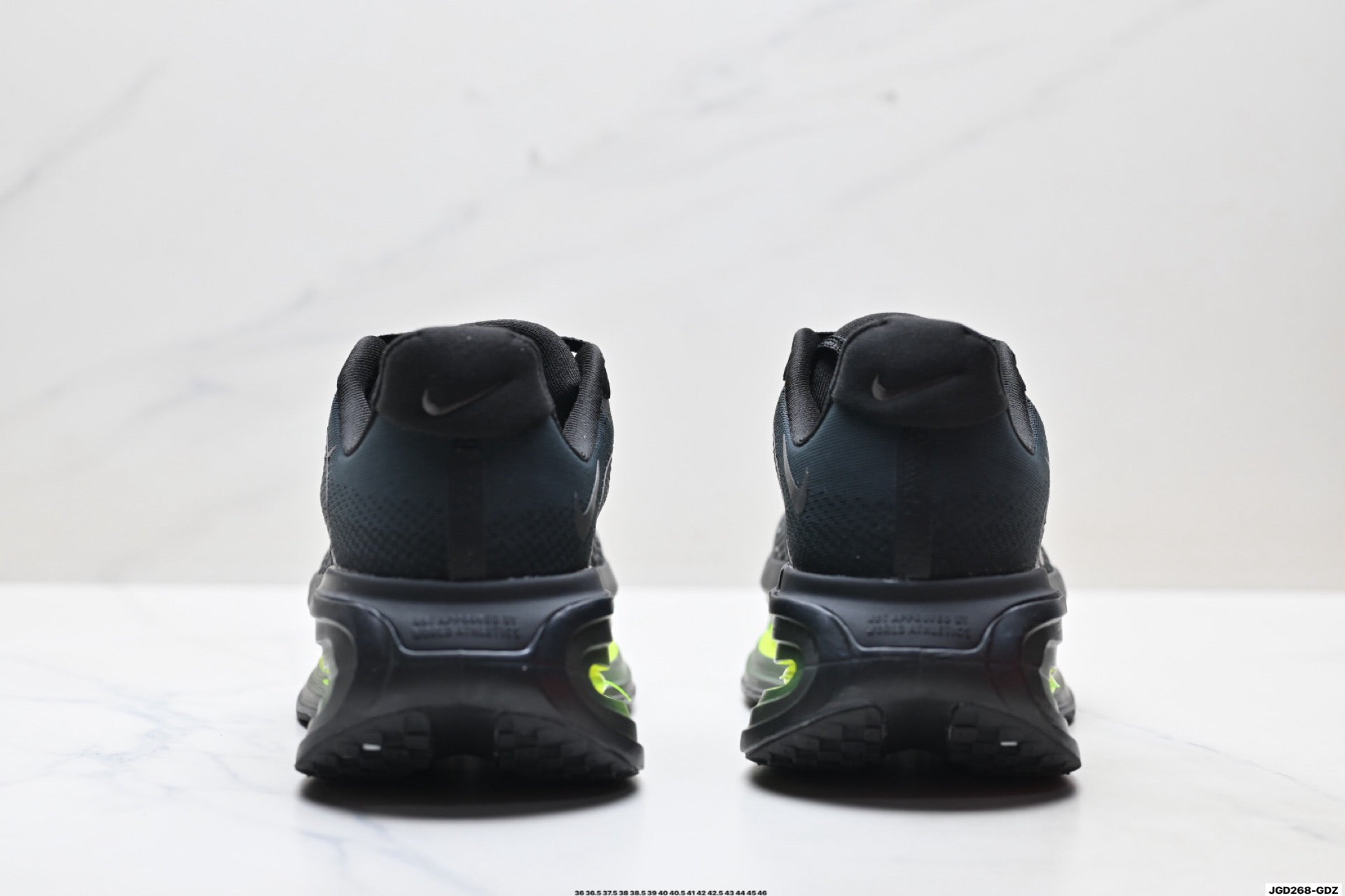 Nike Vomero Premium Low-Top Running Shoe HQ2050-001