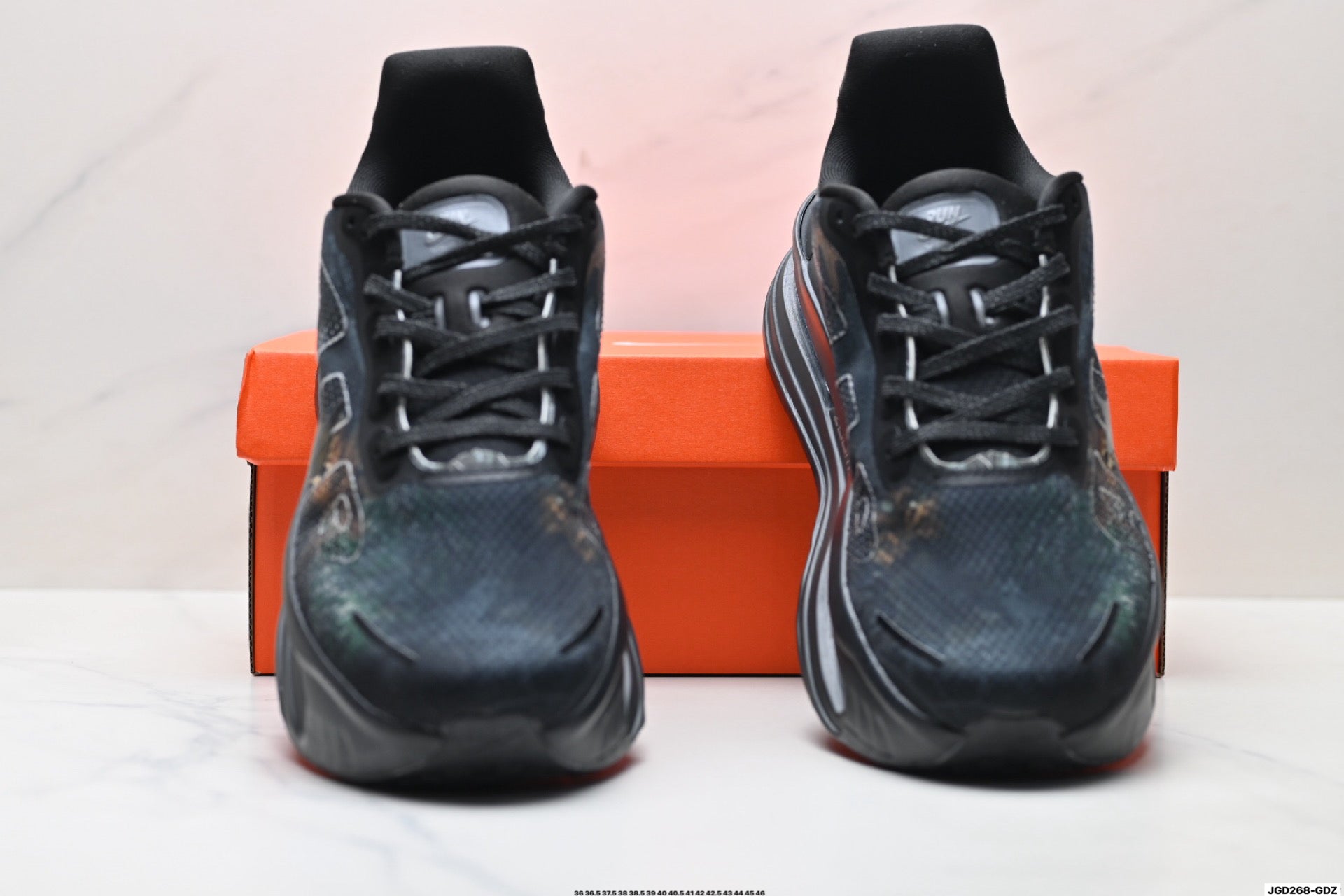Nike Vomero Premium Low-Top Running Shoe