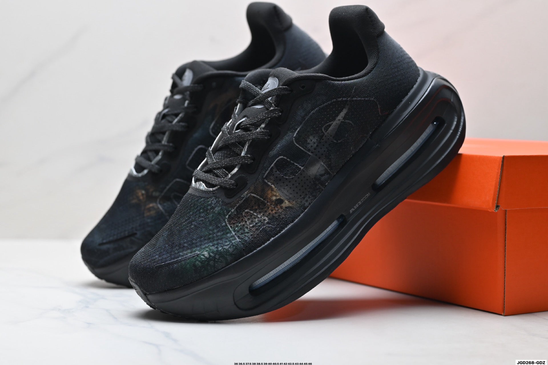 Nike Vomero Premium Low-Top Running Shoe