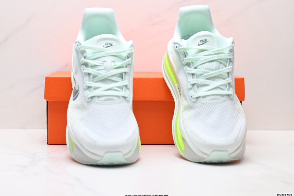 Nike Vomero Premium Low-Top Running Shoe HQ2050-300