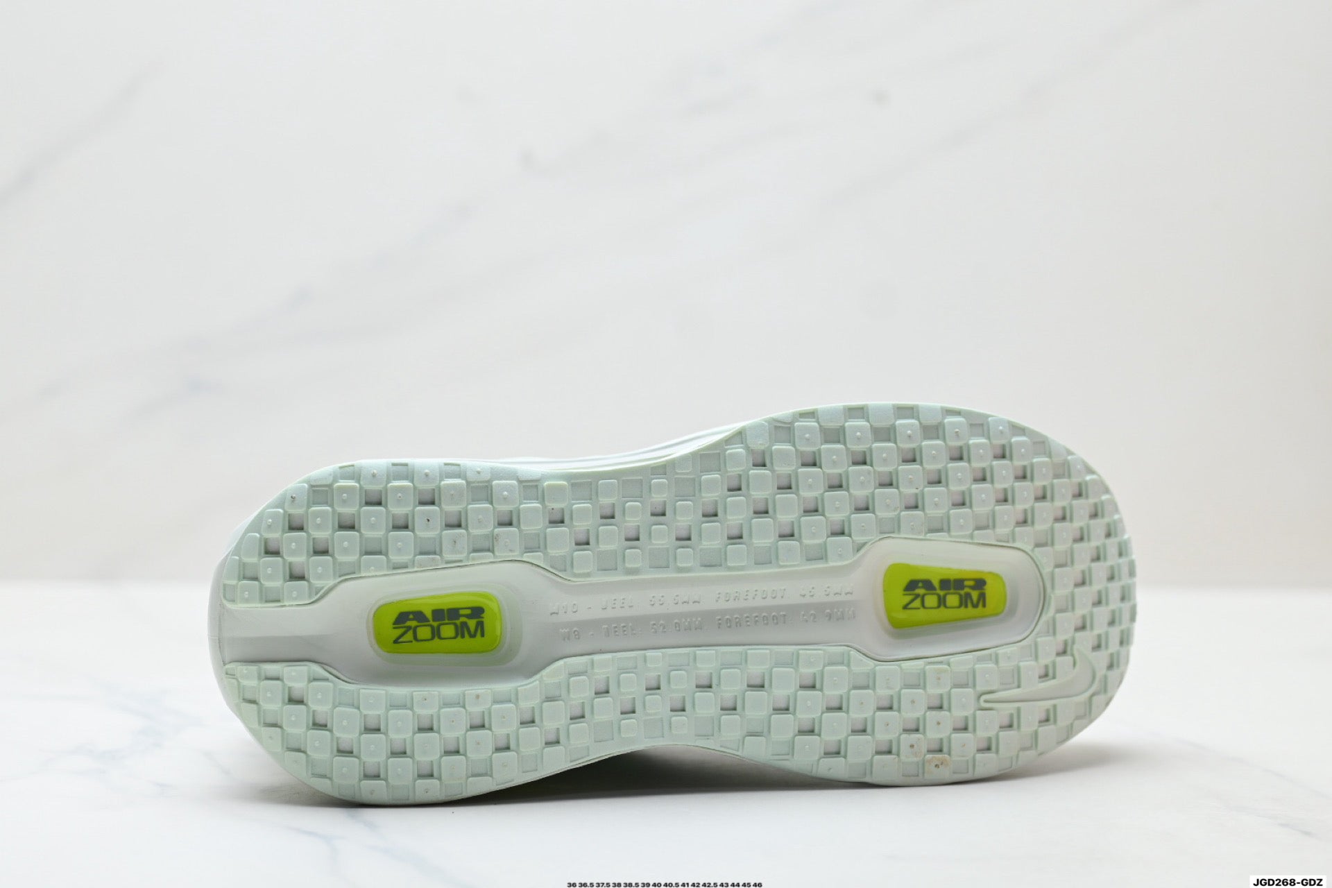 Nike Vomero Premium Low-Top Running Shoe HQ2050-300