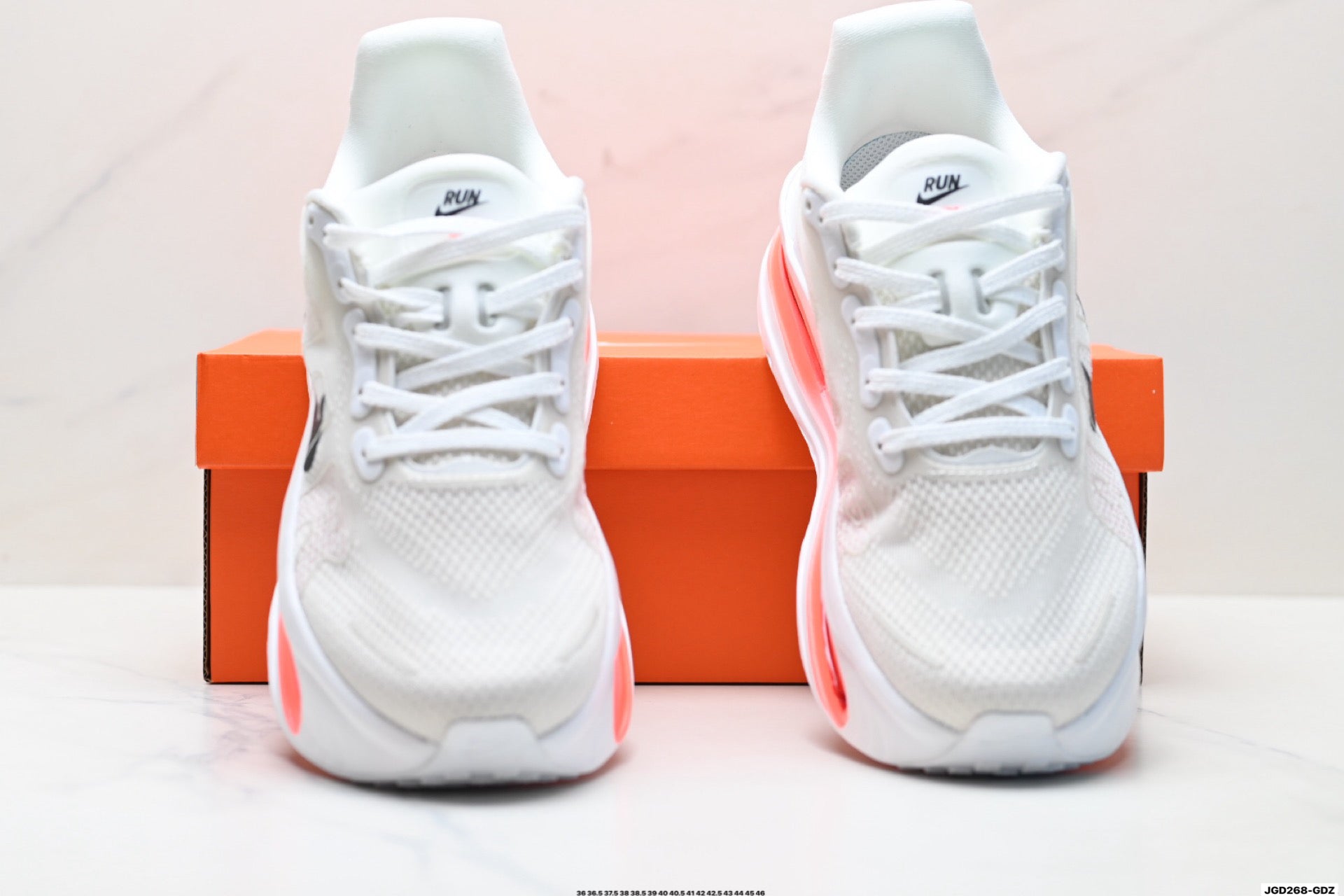 Nike Vomero Premium Low-Top Running Shoe HQ2050-103