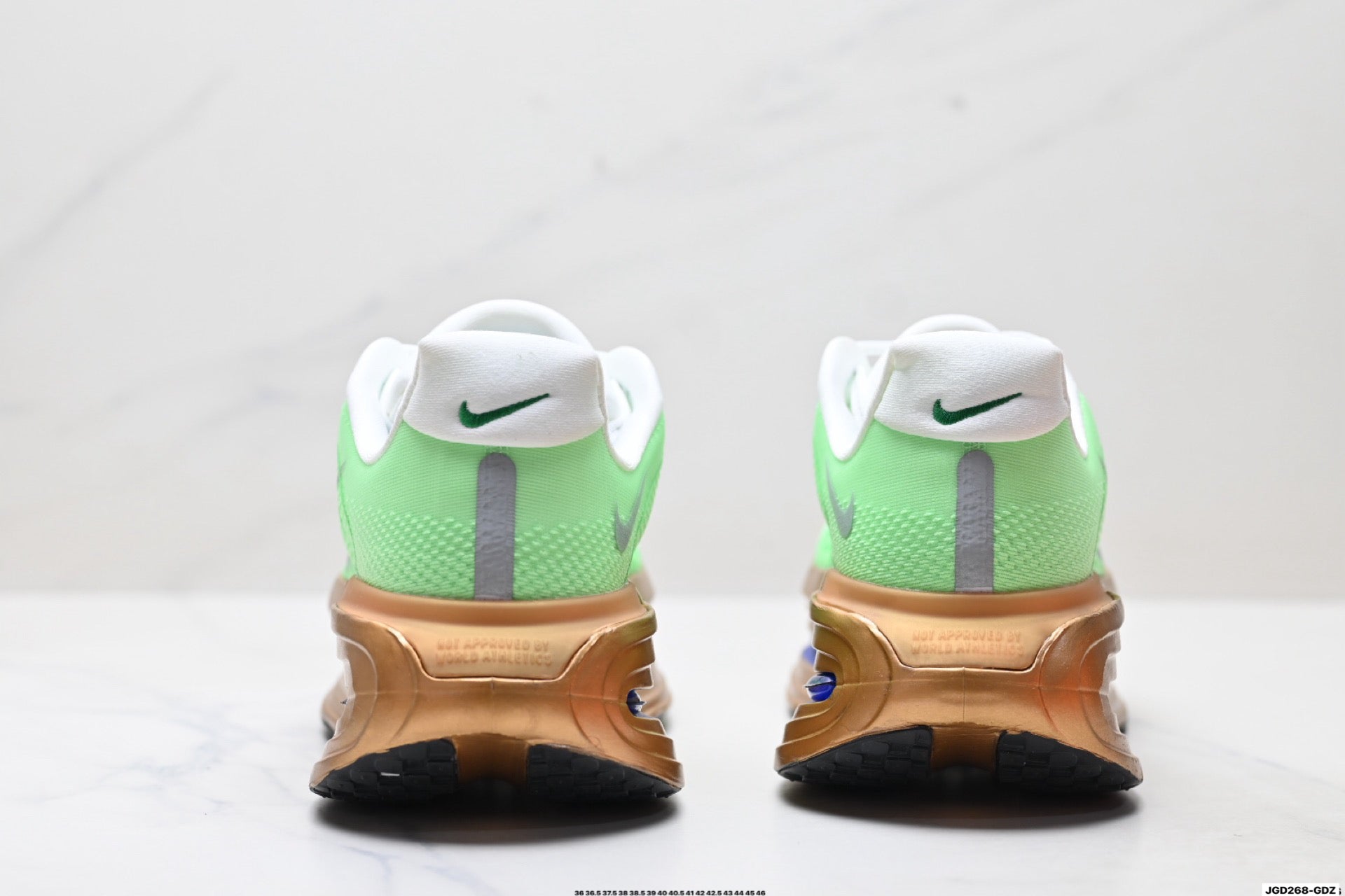 Nike Vomero Premium Low-Top Running Shoe