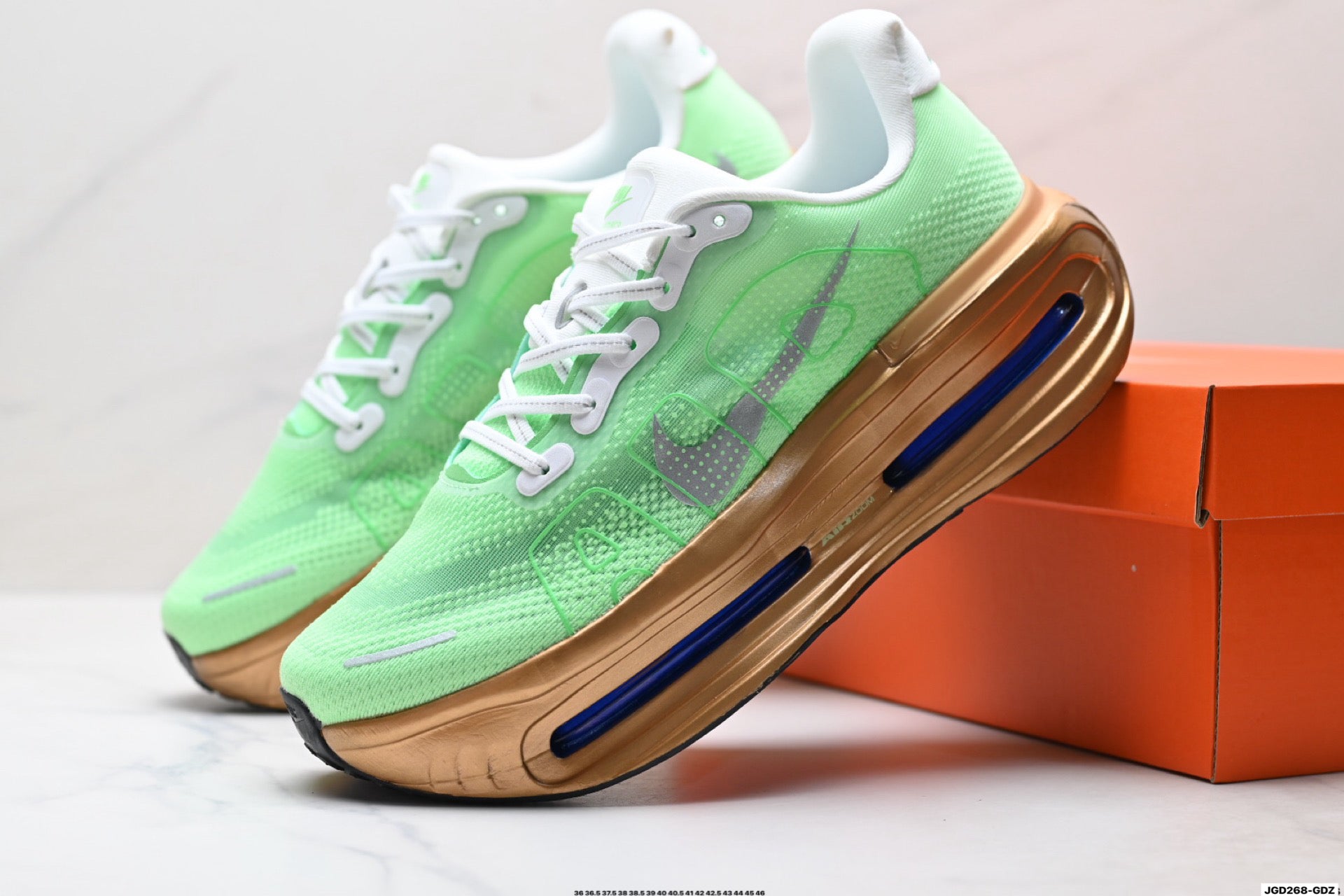 Nike Vomero Premium Low-Top Running Shoe