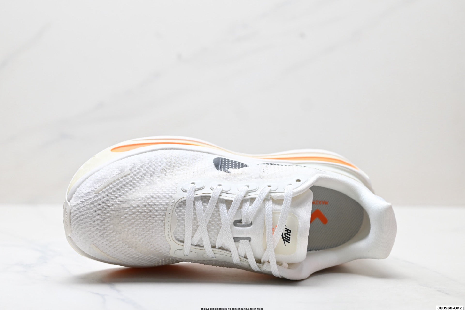 Nike Vomero Premium Low-Top Running Shoe IQ4035-100