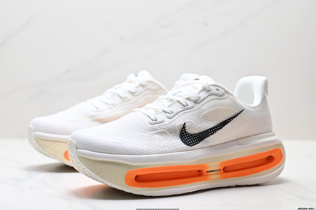 Nike Vomero Premium Low-Top Running Shoe IQ4035-100