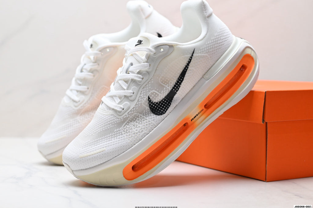 Nike Vomero Premium Low-Top Running Shoe IQ4035-100