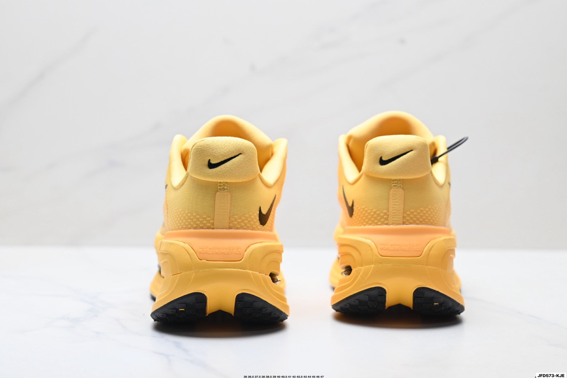 Nike Vomero Premium Low-Top Running Shoe