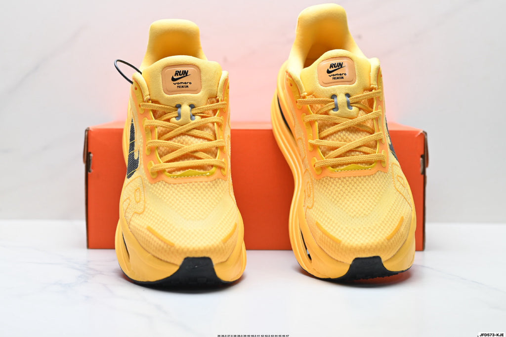 Nike Vomero Premium Low-Top Running Shoe