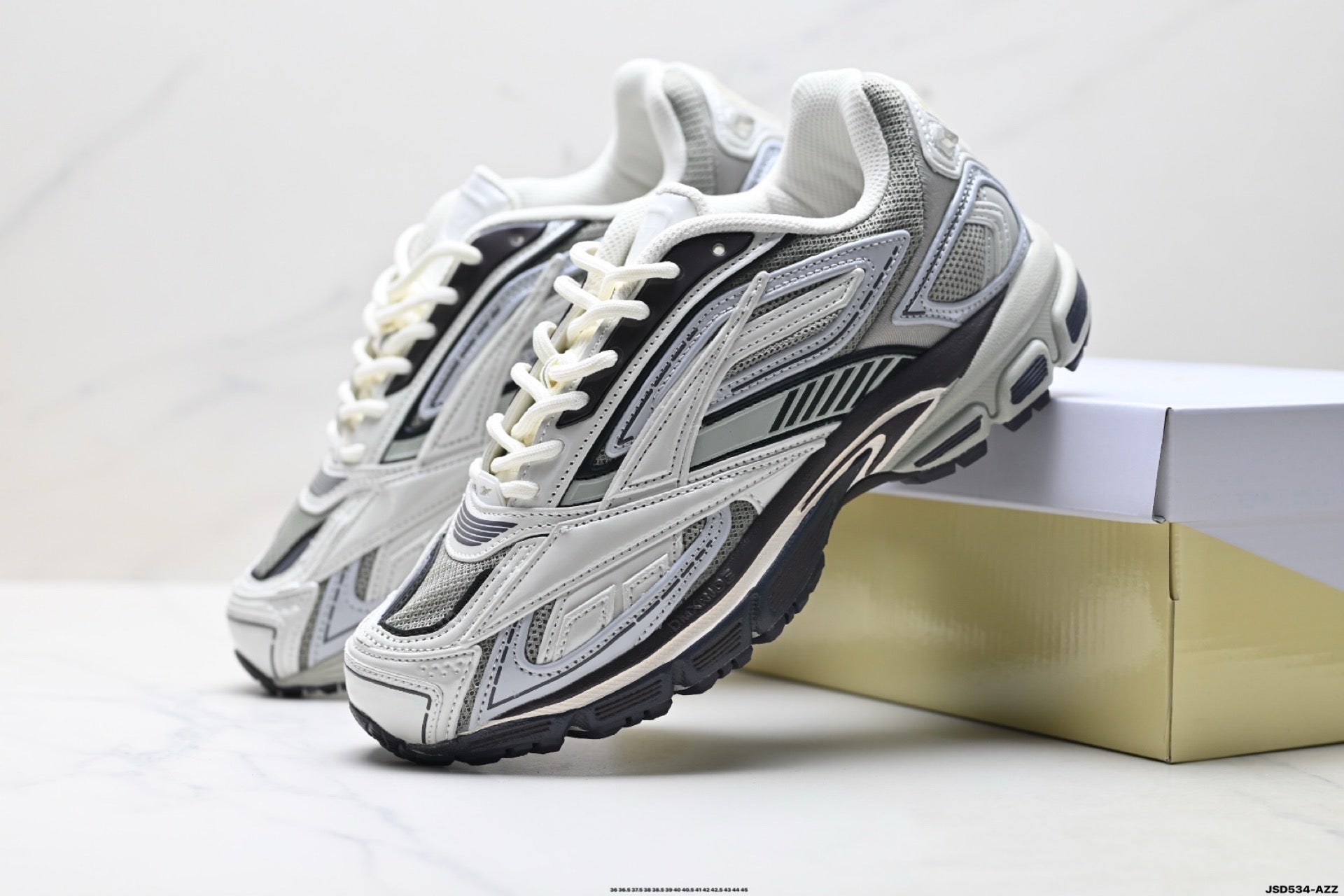 Reebok Premier Road Ultra Men's Low-Top Casual Sneakers 0030705
