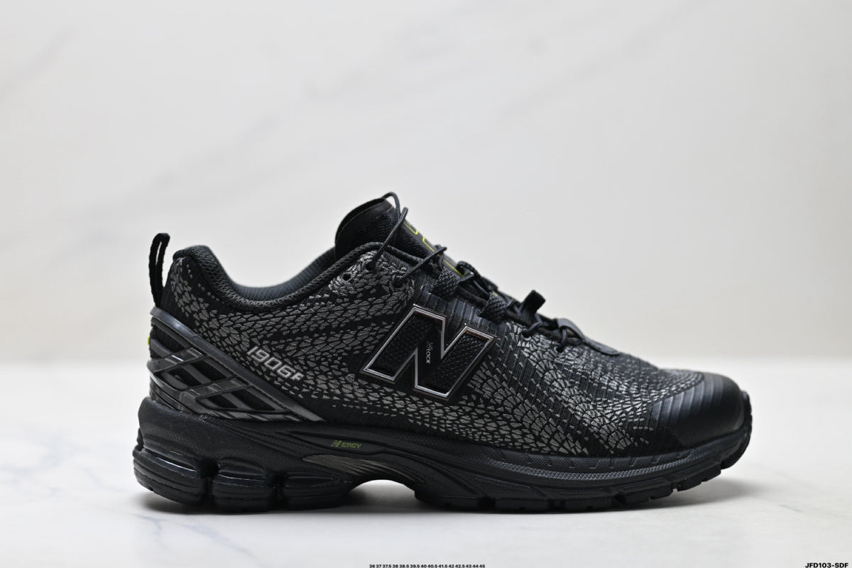 New Balance M1906 — Archive Retro Dad Sneaker U19068PN