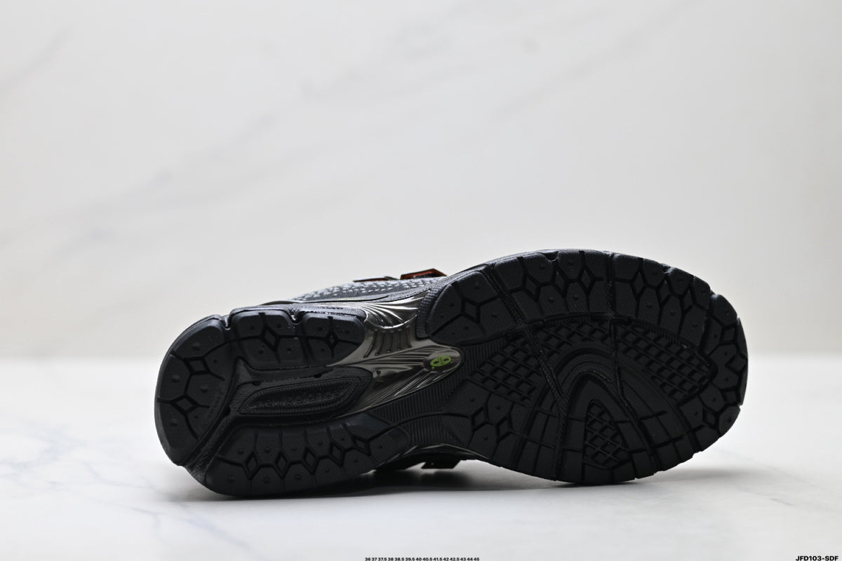 New Balance M1906 — Archive Retro Dad Sneaker U19068PN