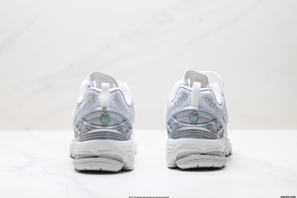 New Balance M1906 — Archive Retro Dad Sneaker U190611X