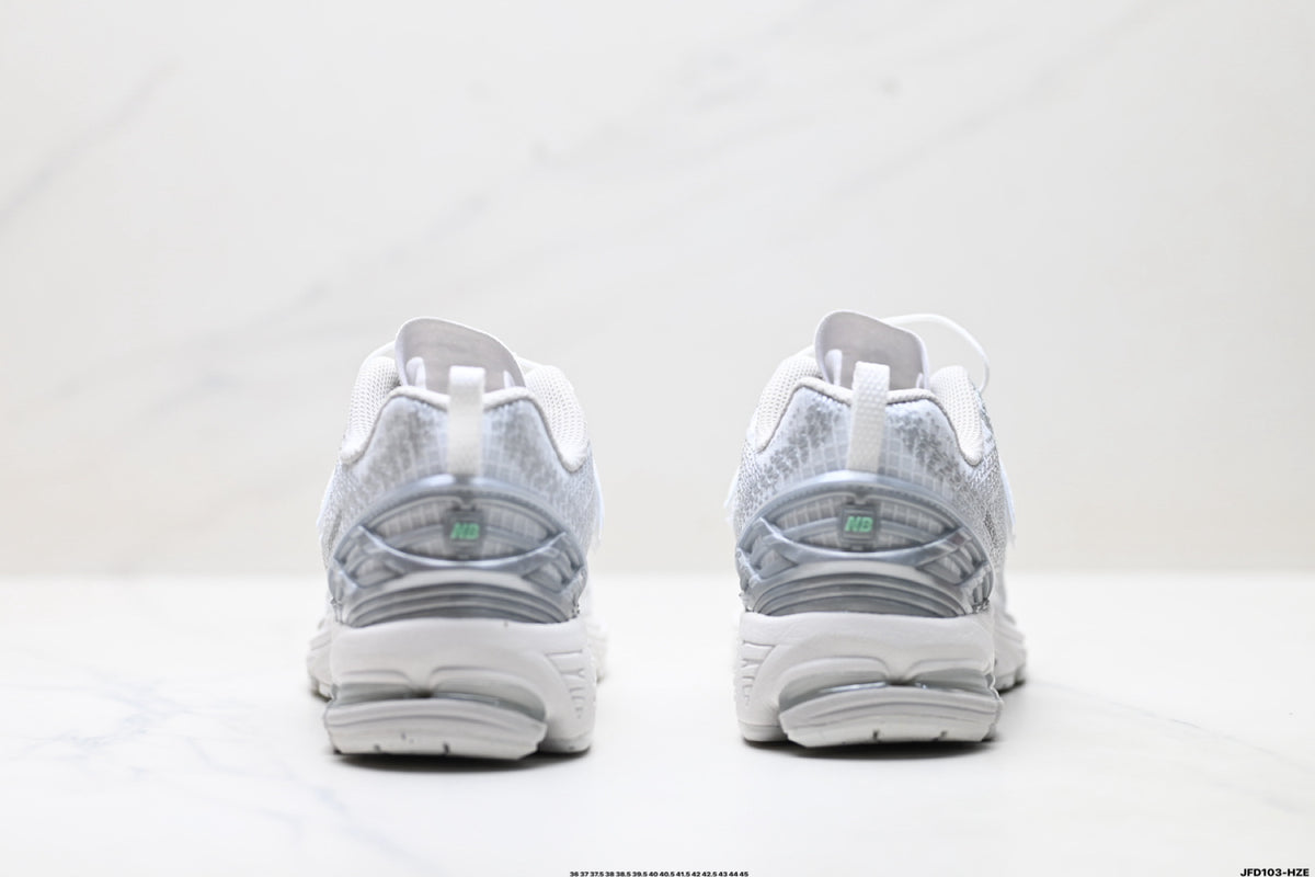 New Balance M1906 — Archive Retro Dad Sneaker U190611X
