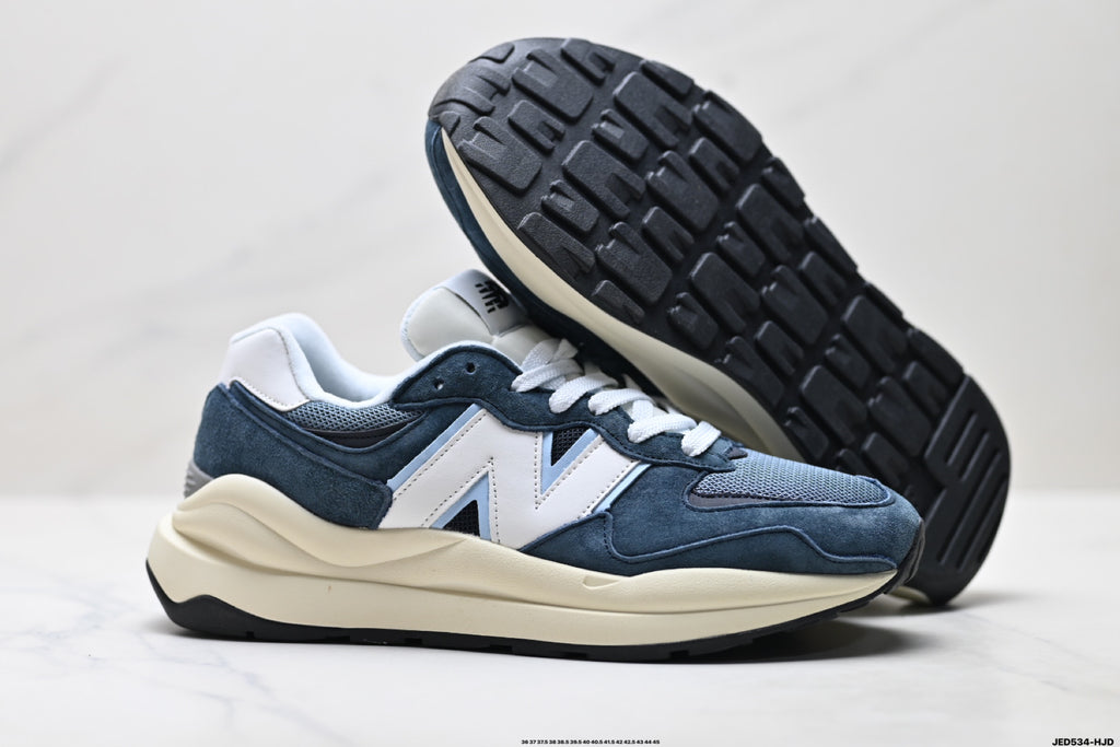 New Balance 5740 — Low-Top Cushioned Running Sneaker M5740VLB