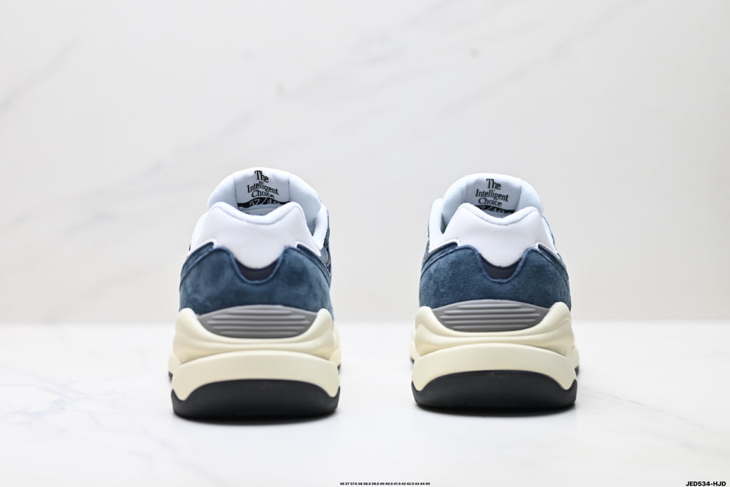 New Balance 5740 — Low-Top Cushioned Running Sneaker M5740VLB