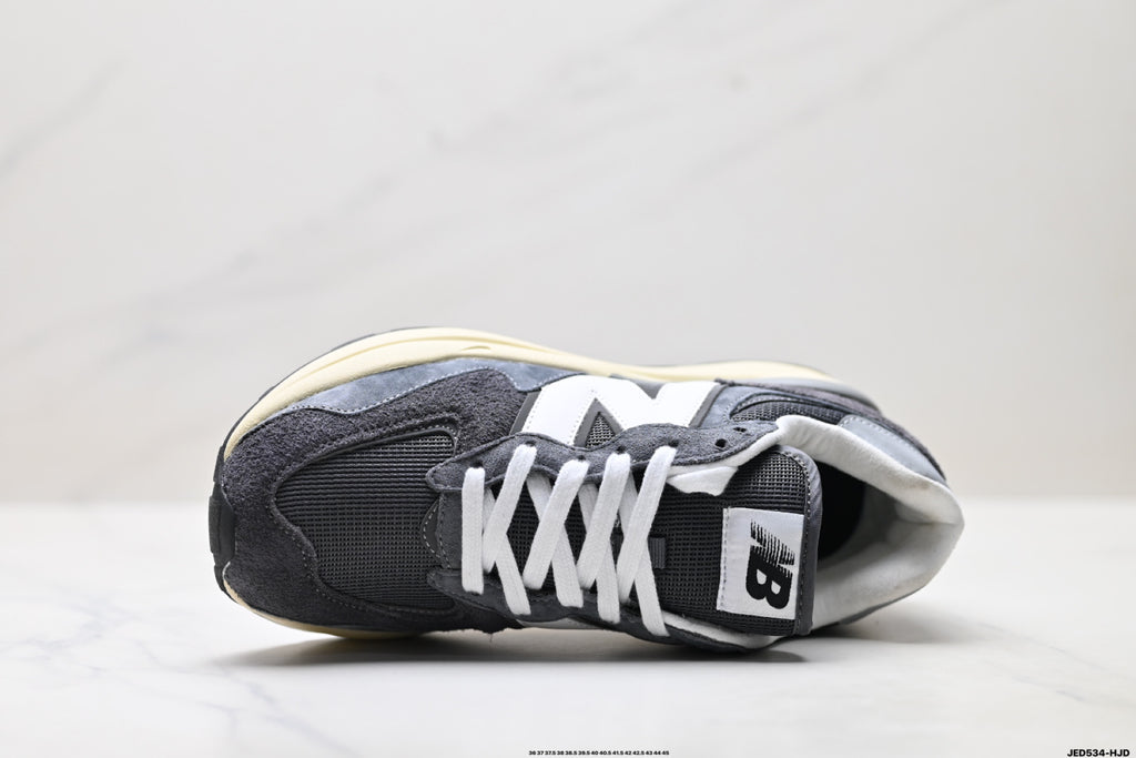 New Balance 5740 — Low-Top Cushioned Running Sneaker M5740VL1