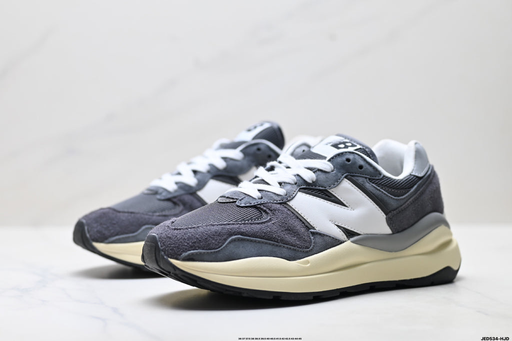 New Balance 5740 — Low-Top Cushioned Running Sneaker M5740VL1