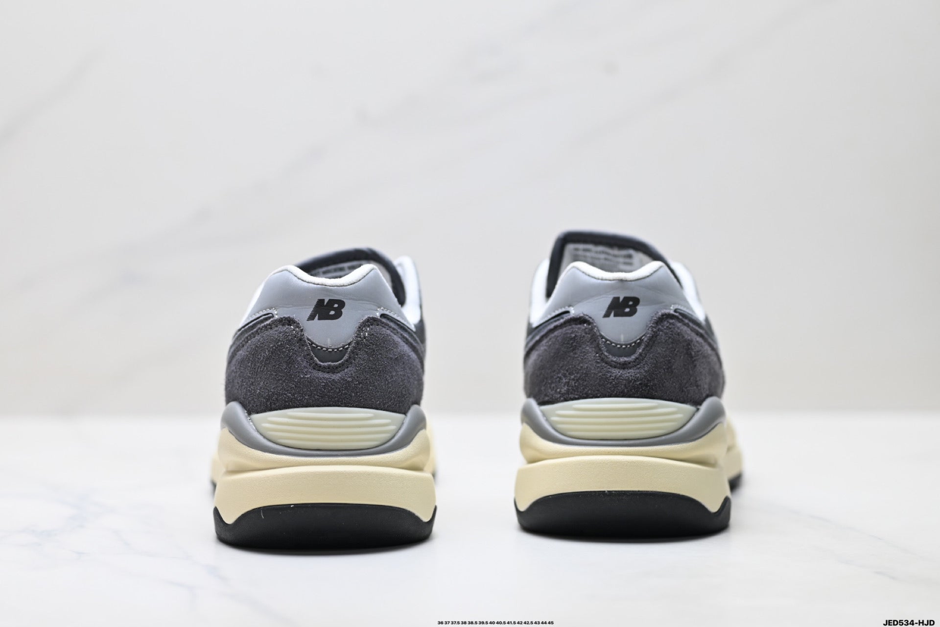 New Balance 5740 — Low-Top Cushioned Running Sneaker M5740VL1
