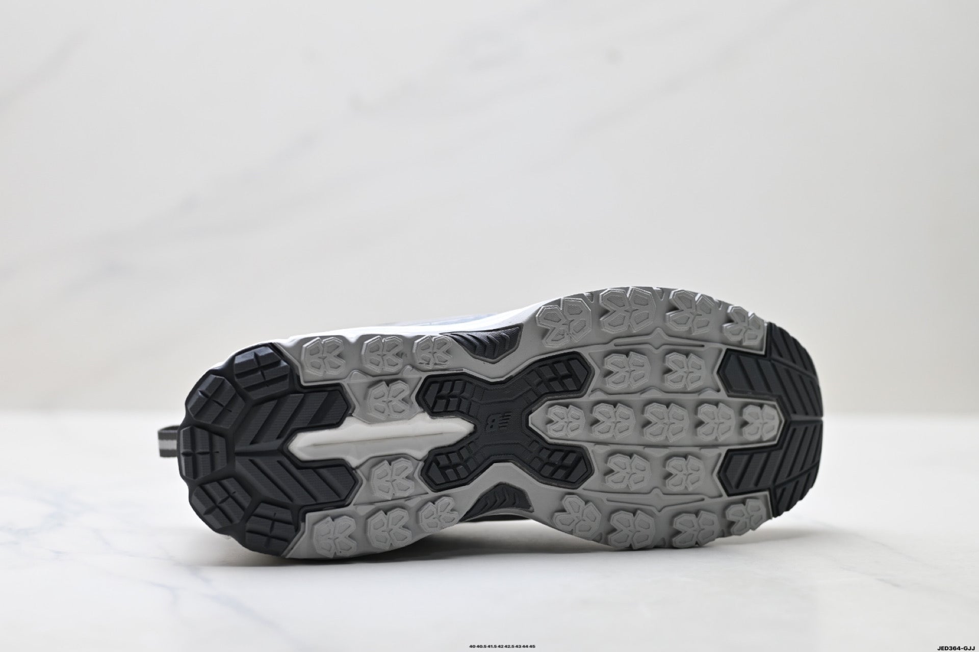 New Balance 410 — Low-Top Trail Running Sneaker W4107ZS