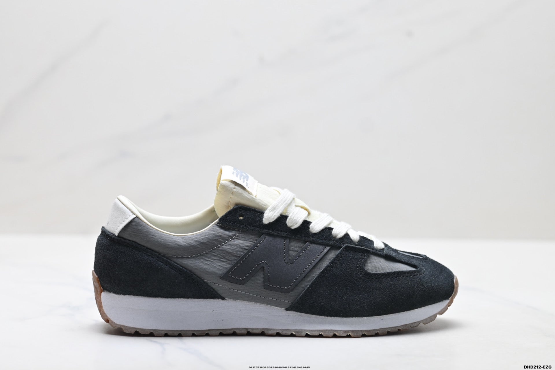 New Balance 471 — Low-Top Retro Lifestyle Sneaker U471AQ