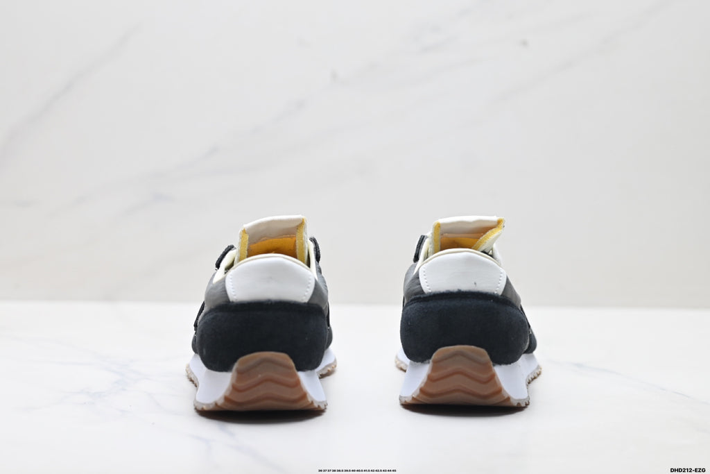 New Balance 471 — Low-Top Retro Lifestyle Sneaker U471AQ