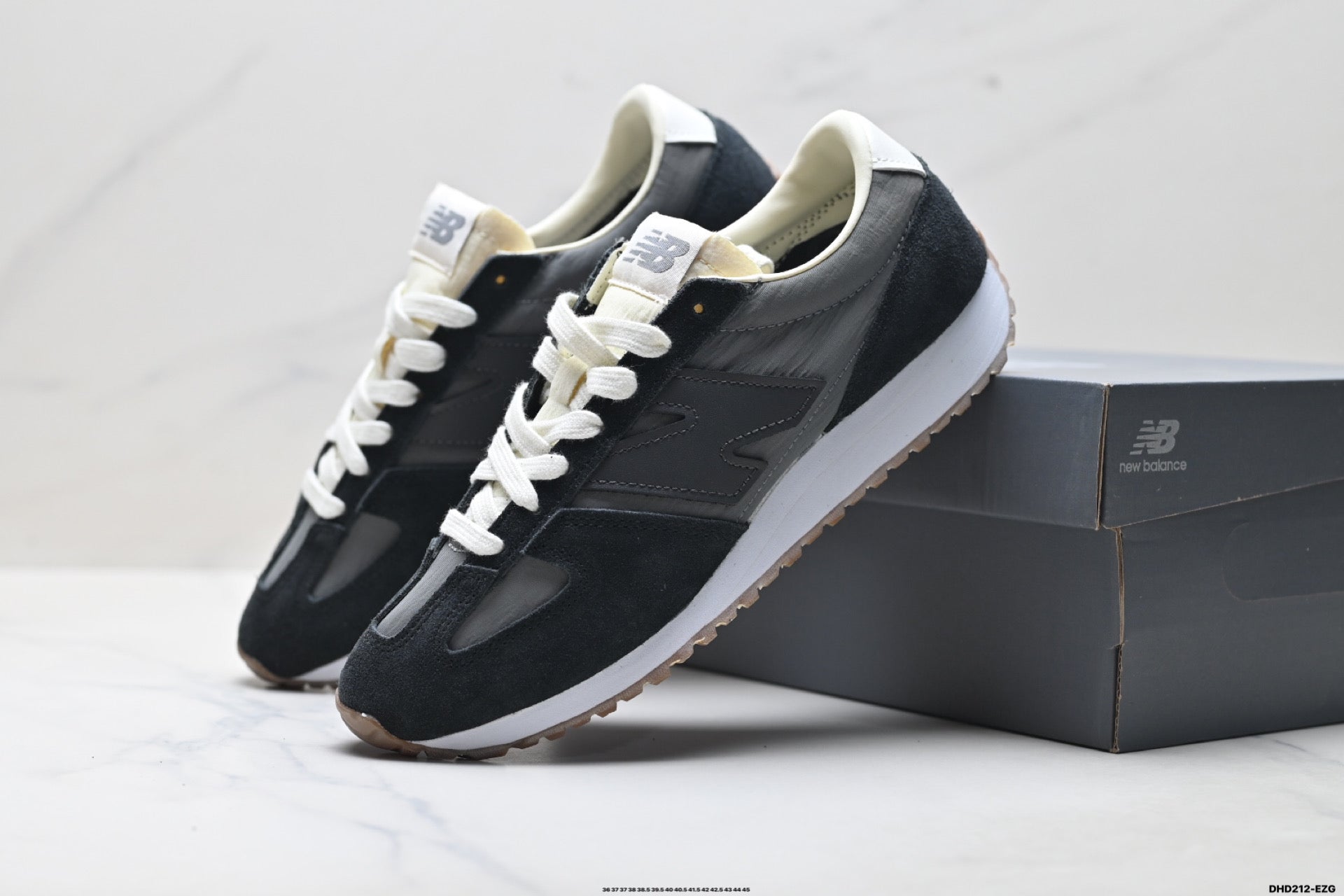 New Balance 471 — Low-Top Retro Lifestyle Sneaker U471AQ