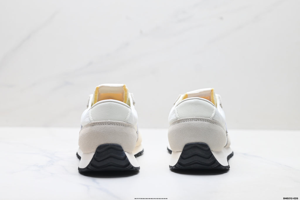 New Balance 471 — Low-Top Retro Lifestyle Sneaker U471JA