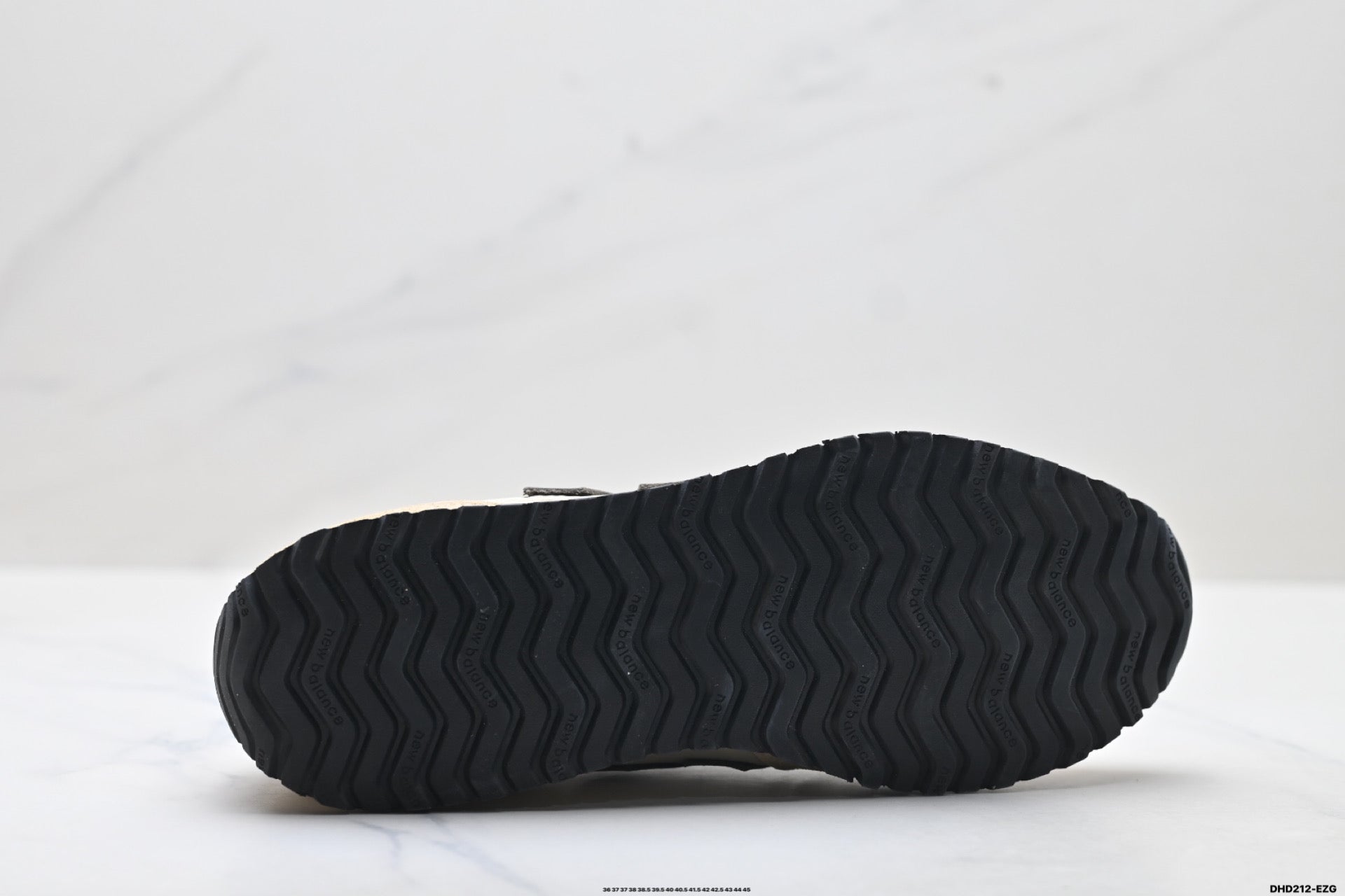 New Balance 471 — Low-Top Retro Lifestyle Sneaker U471AI