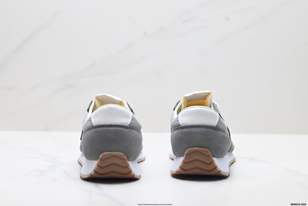 New Balance 471 — Low-Top Retro Lifestyle Sneaker U471AH