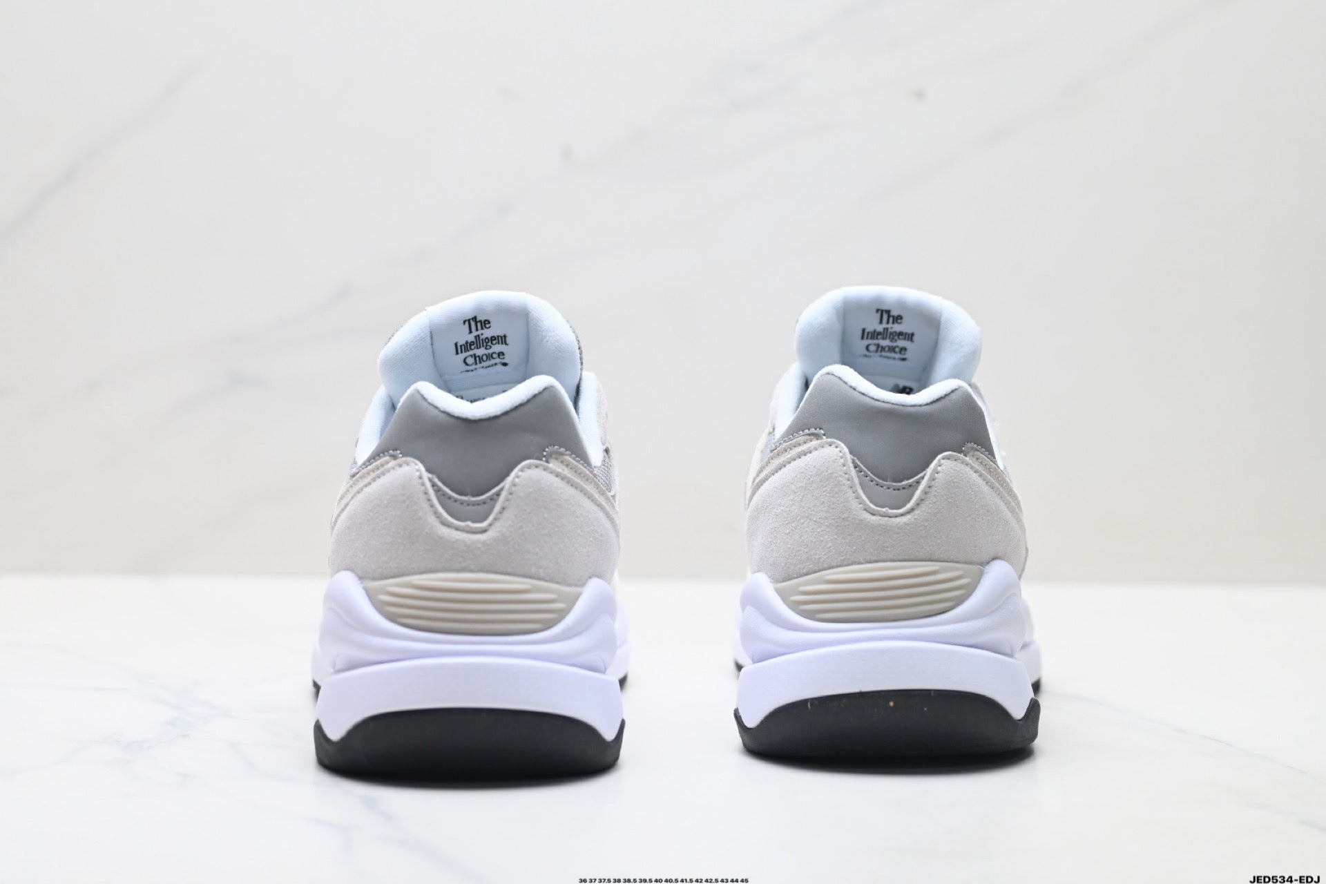 New Balance 5740 — Low-Top Cushioned Running Sneaker M5740CA