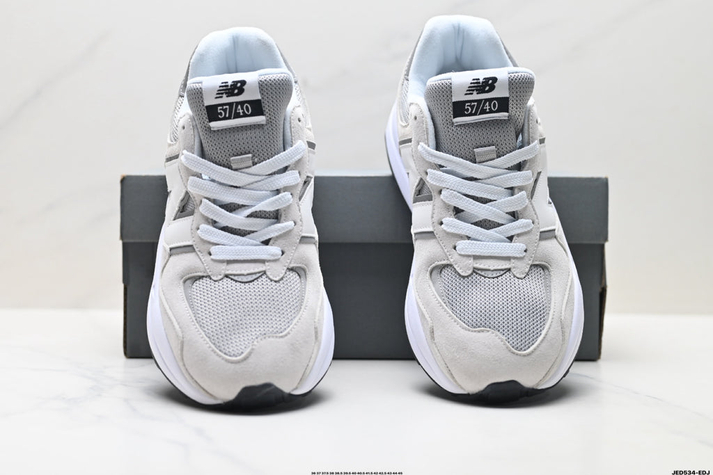 New Balance 5740 — Low-Top Cushioned Running Sneaker M5740CA