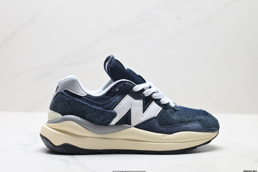 New Balance 5740 — Low-Top Cushioned Running Sneaker M5740VPA