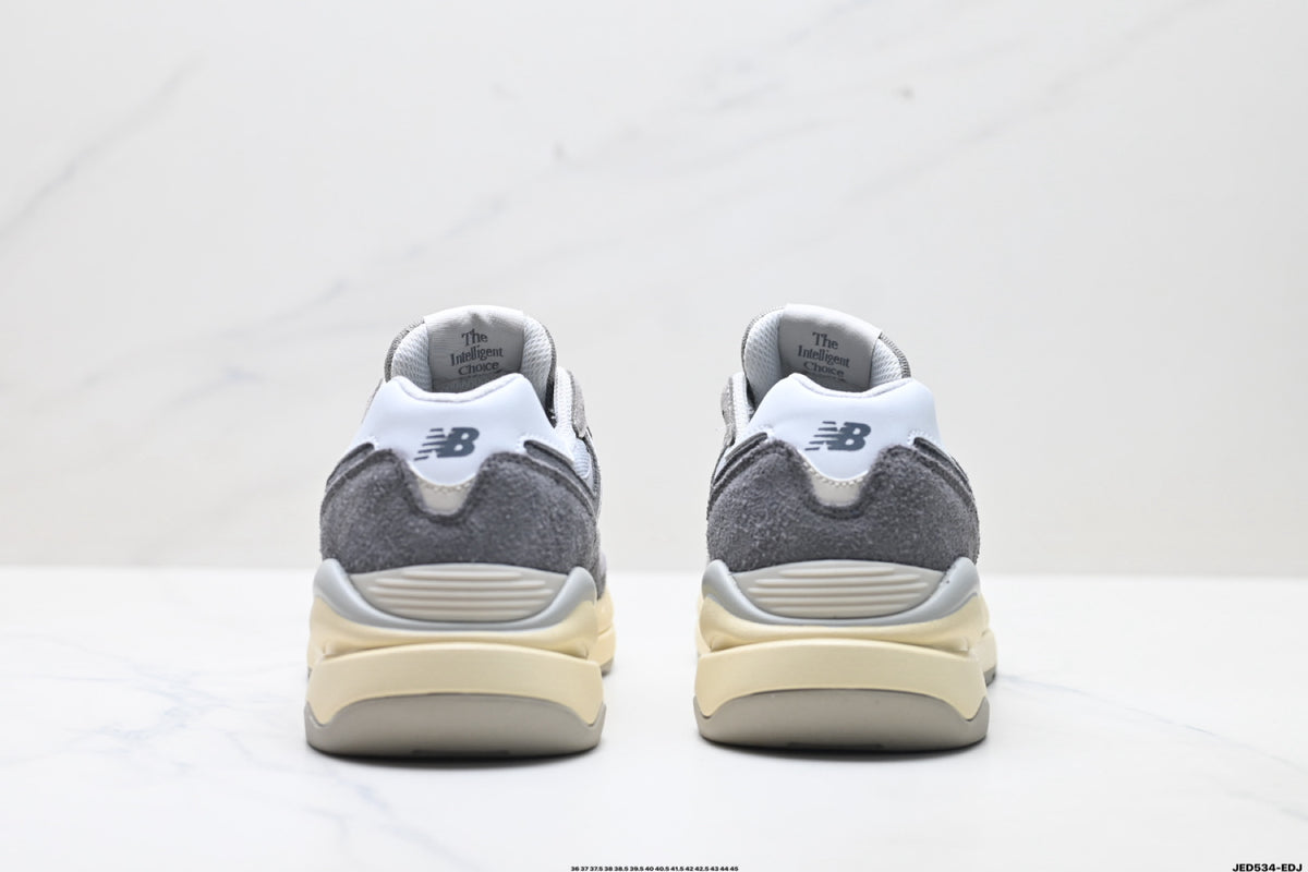 New Balance 5740 — Low-Top Cushioned Running Sneaker M5740PSG