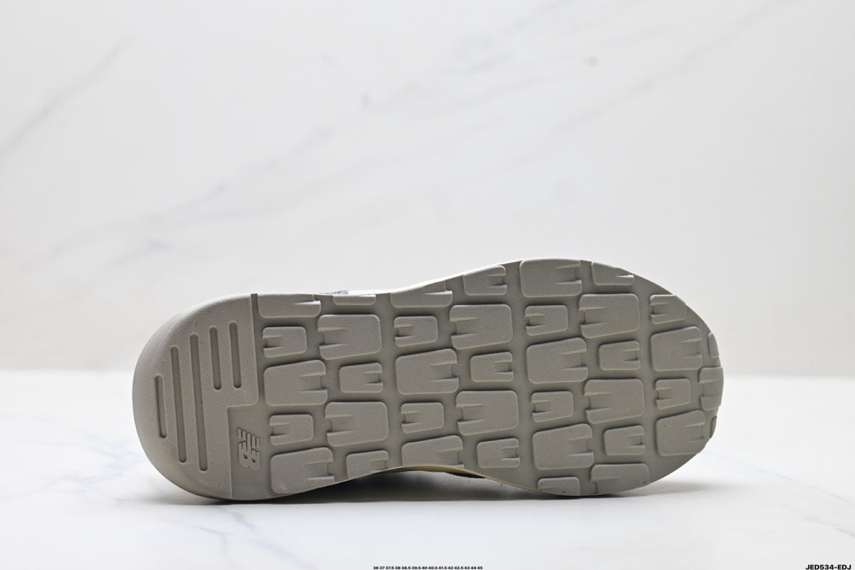 New Balance 5740 — Low-Top Cushioned Running Sneaker M5740PSG