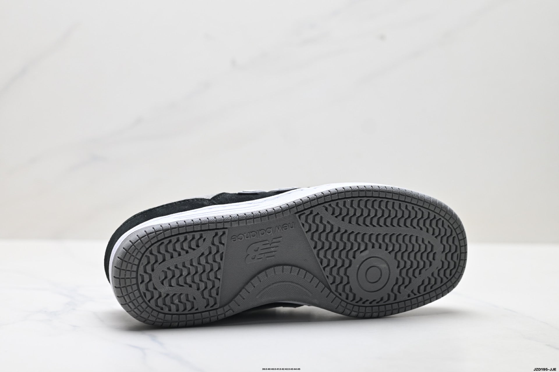 New Balance 480 — Low-Top Lace-Up Lifestyle Sneaker NM480WGW